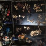 Black Laker Oriental Floor Divider